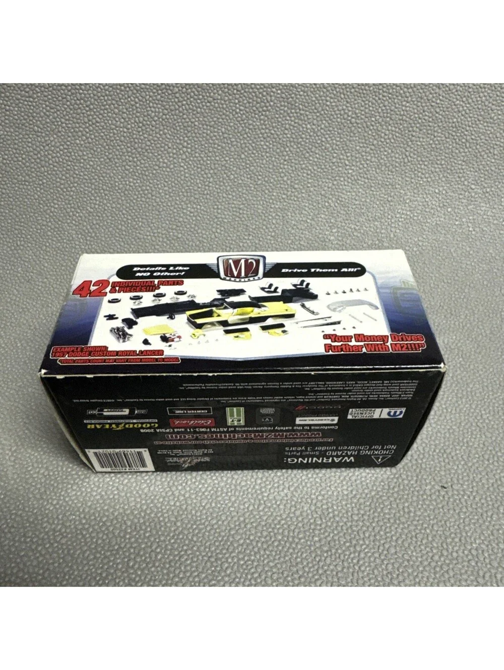 M2 Machines Auto-thentics 1960 Chrysler 300F Red Car 1/64 Limited To 5000 R26